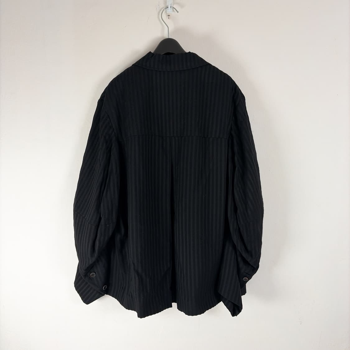 (정품/새상품) NEHERA 네헤라 여성 블랙 스트라이프 더블 자켓 상품이미지4