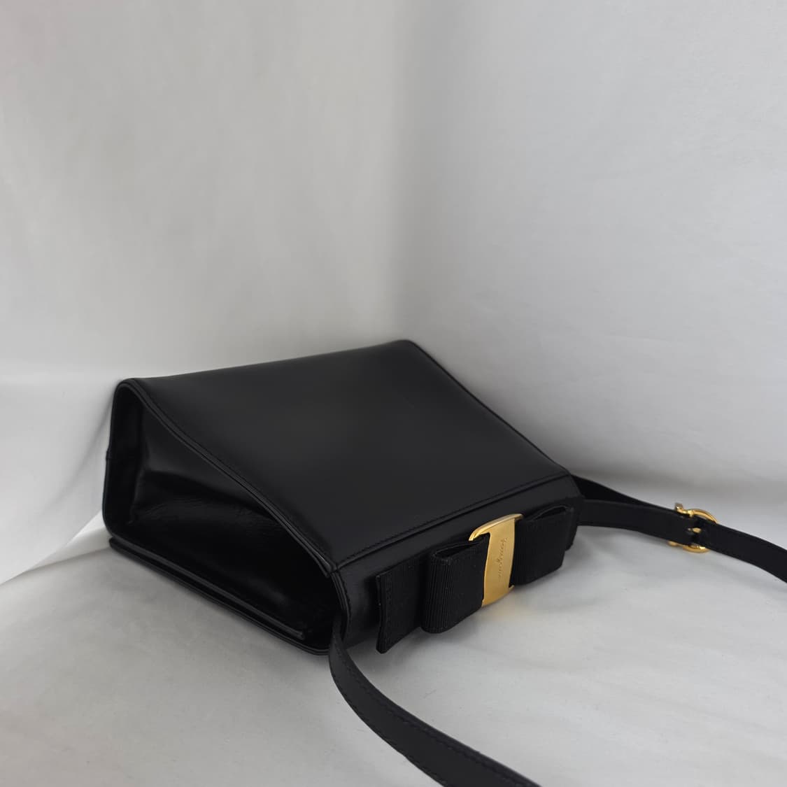 [정품 Ferragamo]페레가모 바라리본 크로스백 숄더백 상품이미지3