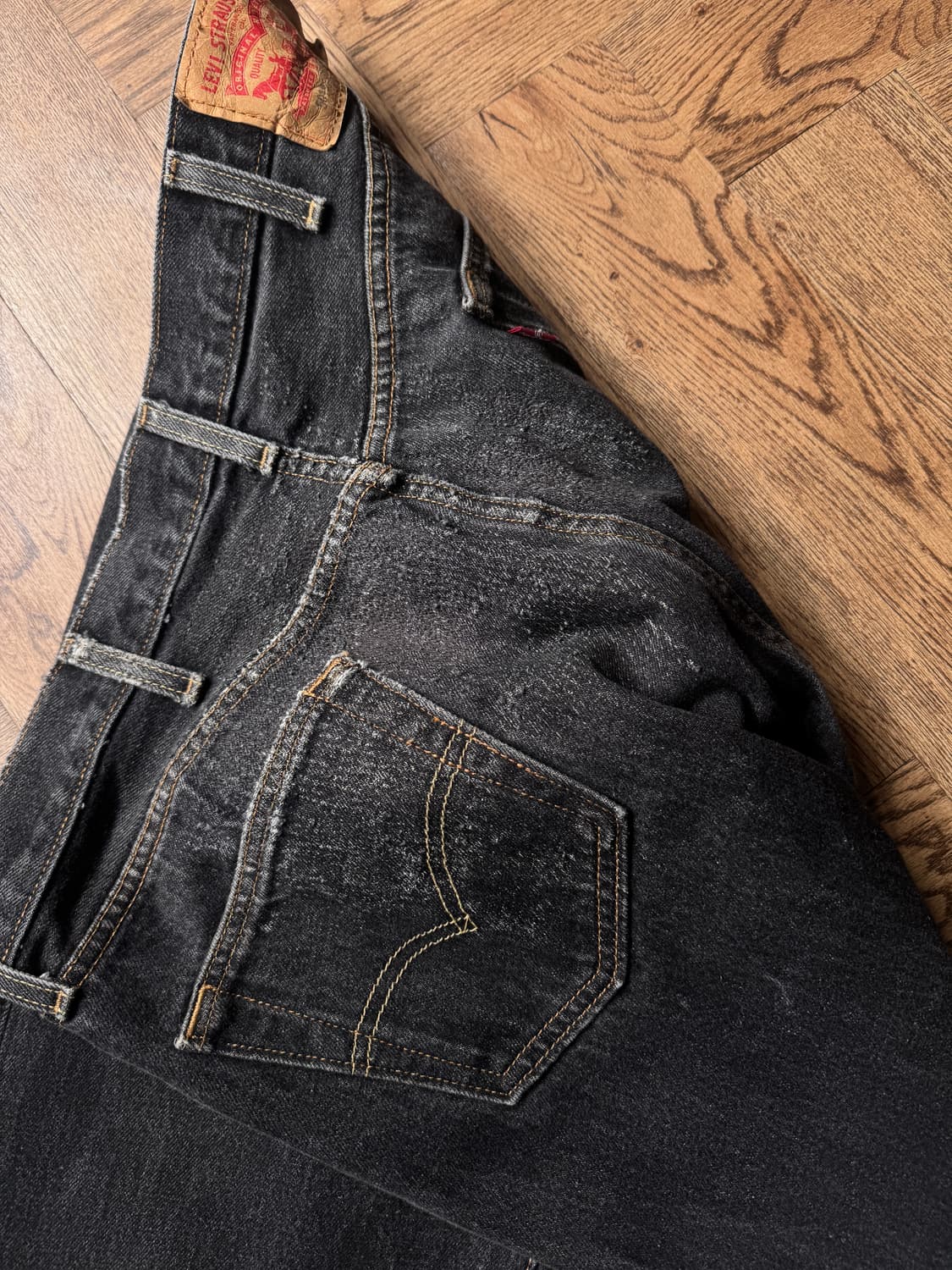 [38]리바이스 501 빈티지 리페어드 흑청 데님 팬츠 상품이미지4