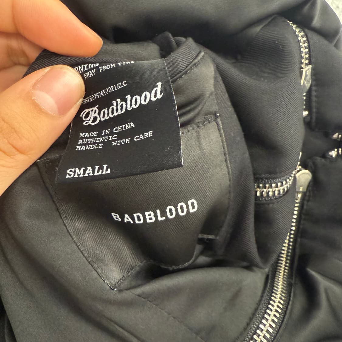 배드블러드 엘립스 집업 디태쳐블 블레이져 슬림핏 블랙 S 상품이미지3