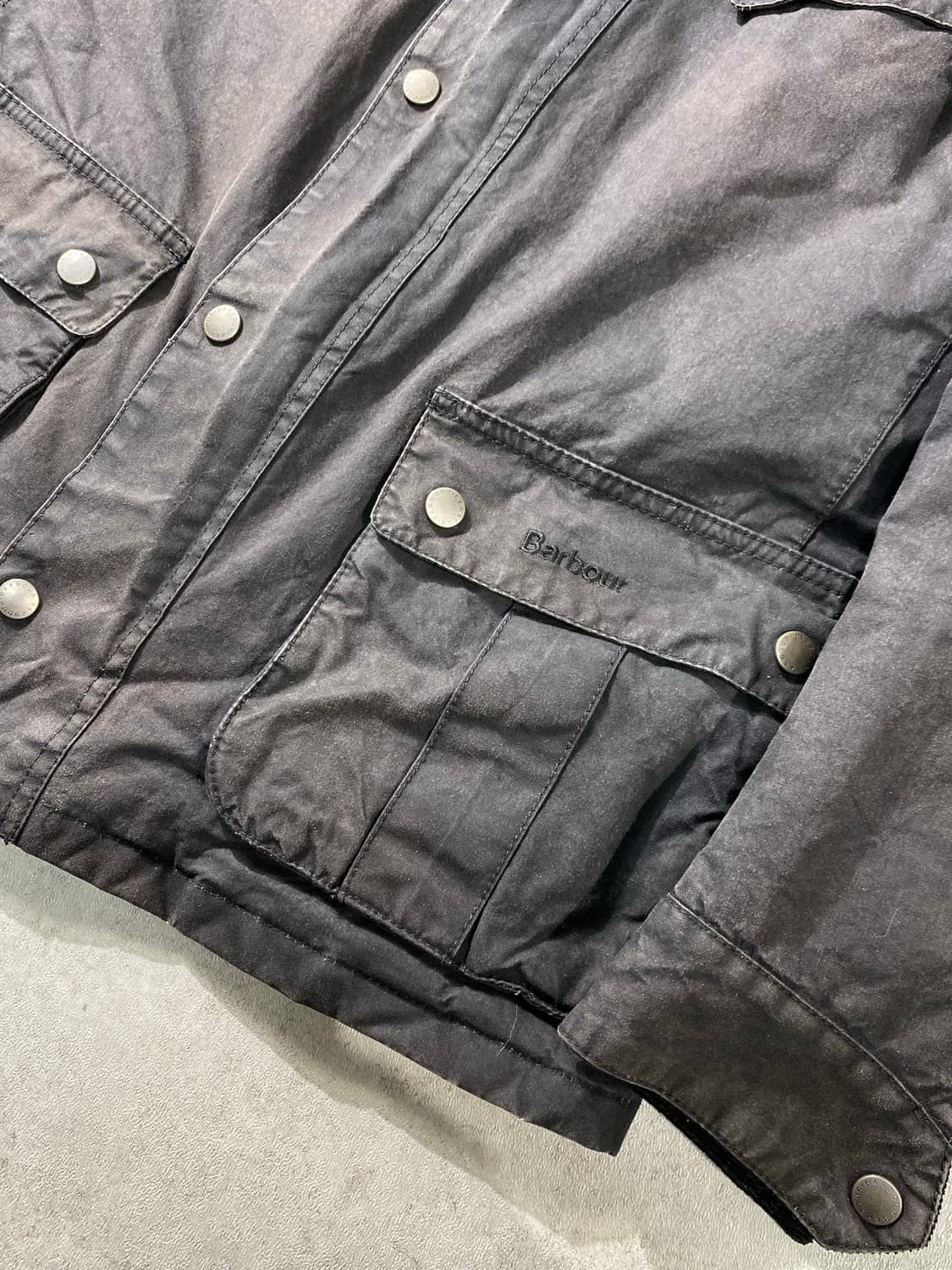 [S] Barbour 바버 인터내셔널 빈티지 페이딩 왁스자켓 상품이미지4