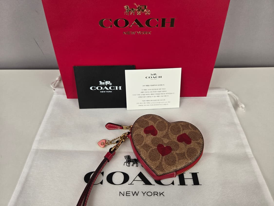 COACH 코치 시그니처 하트 지퍼 지갑 상품이미지2