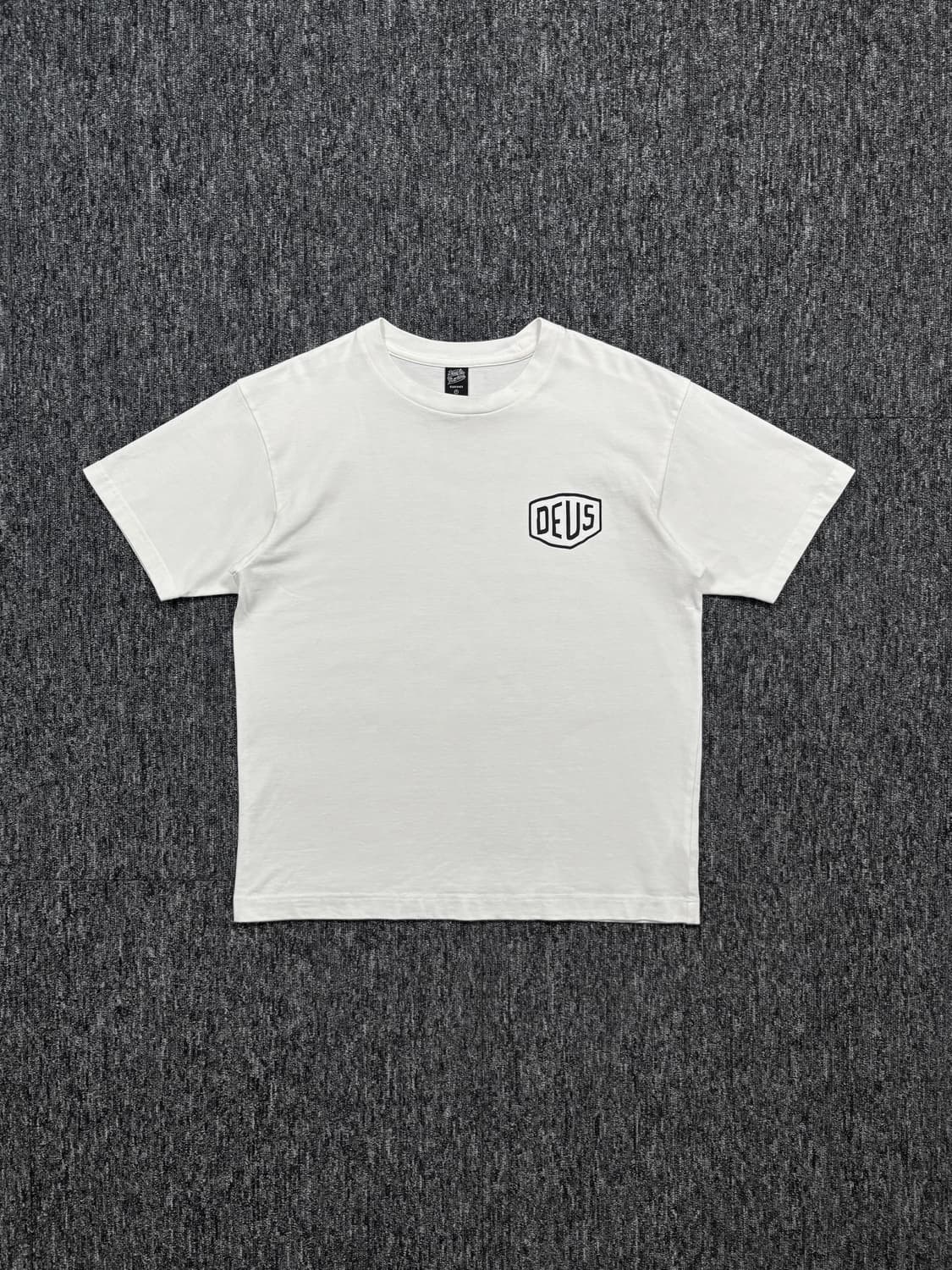 데우스 엑스 마키나 화이트 반팔 상품이미지4