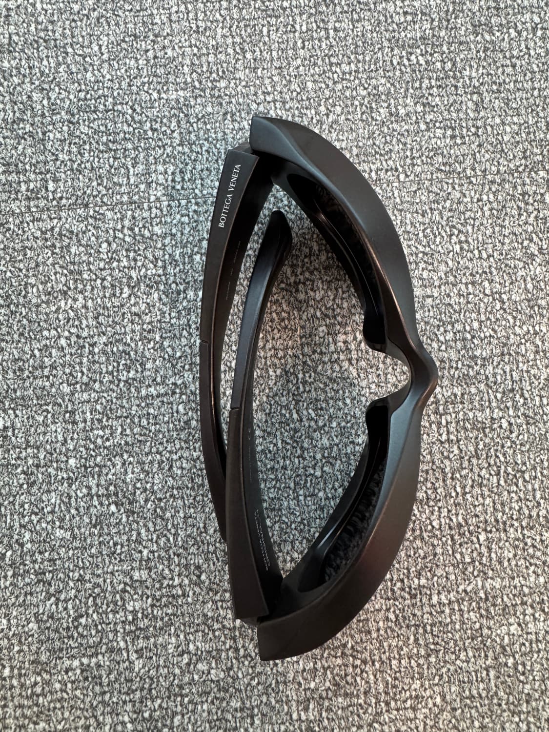 보테가베네타 랩 어라운드 선글라스 상품이미지4