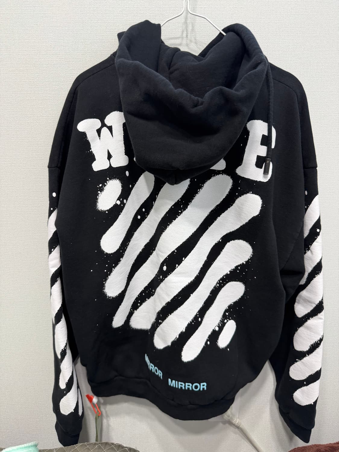 오프화이트 스프레이 오버핏 후드티 XXS[95-100] 상품이미지2