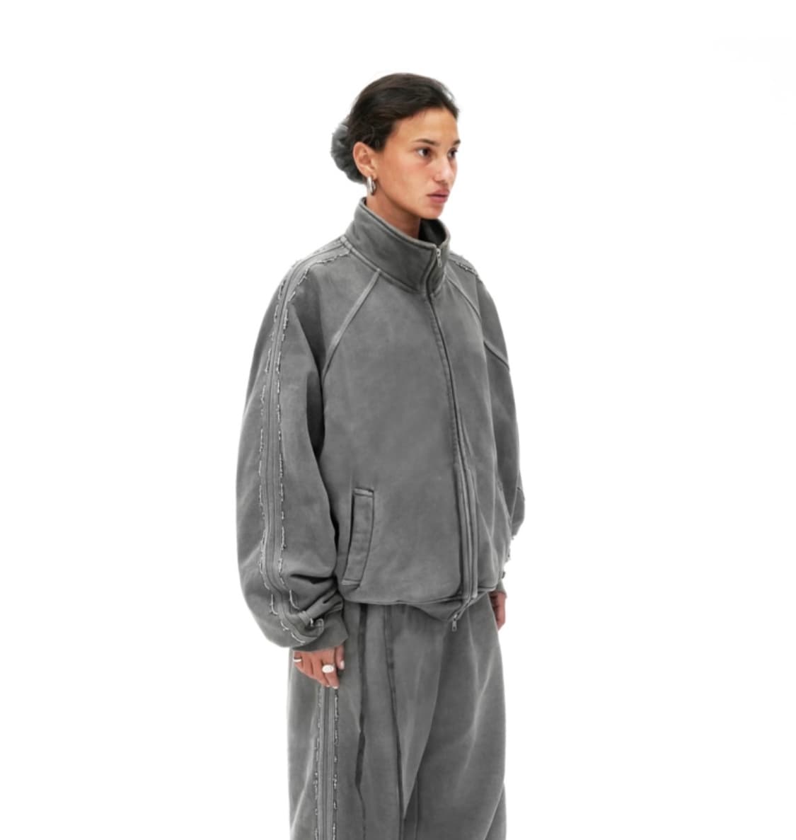 BEADED TRACK JACKET IN PIGMENT grey 상품이미지3