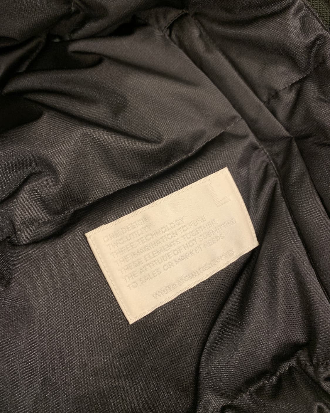 화이트 마운티니어링 에스닉 니트 다운 베스트 상품이미지7