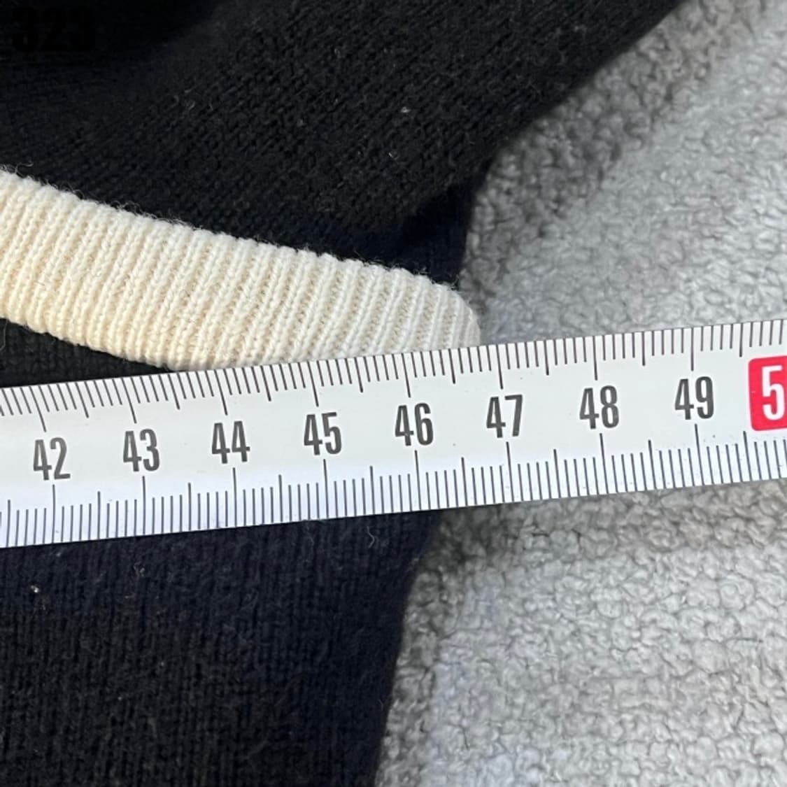 루이까스텔 블랙 니트 집업 자켓 상품이미지4