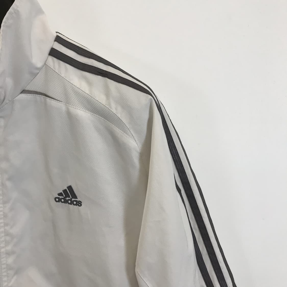 아디다스 00s 대장급 화이트 바람막이 [100사이즈] 상품이미지2