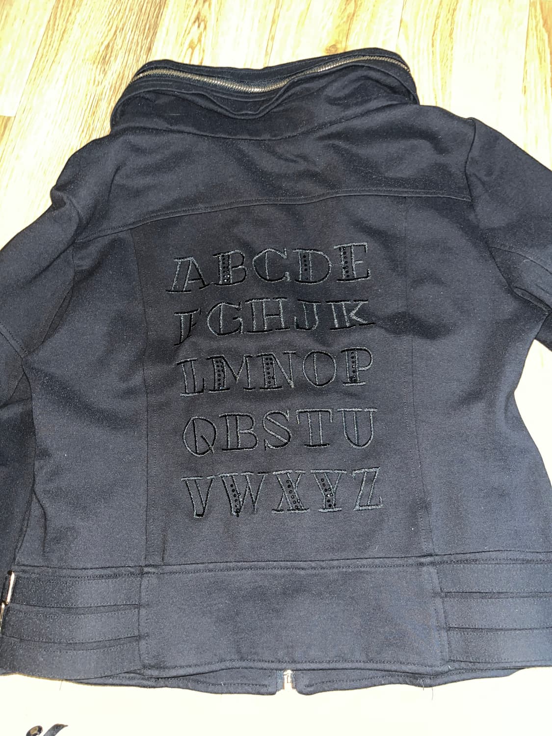 black zip up jacket 상품이미지1