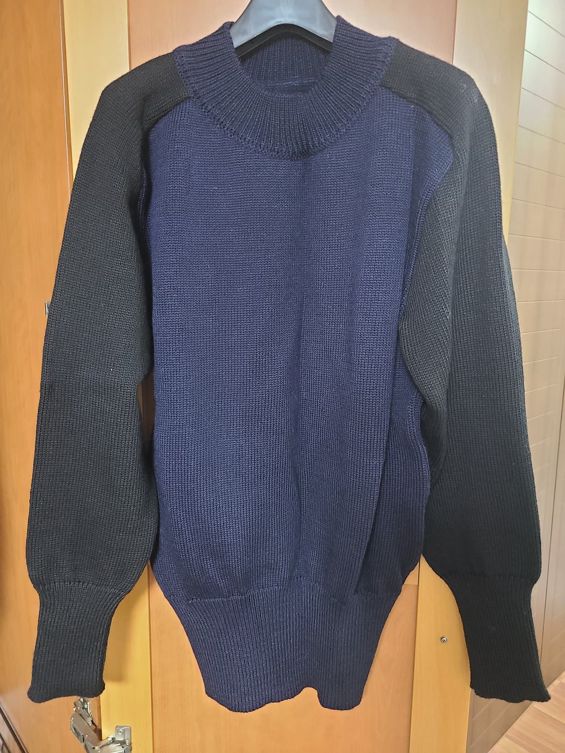 노스씨클로딩 카데트 울 니트 스웨터 블랙 네이비 상품이미지4