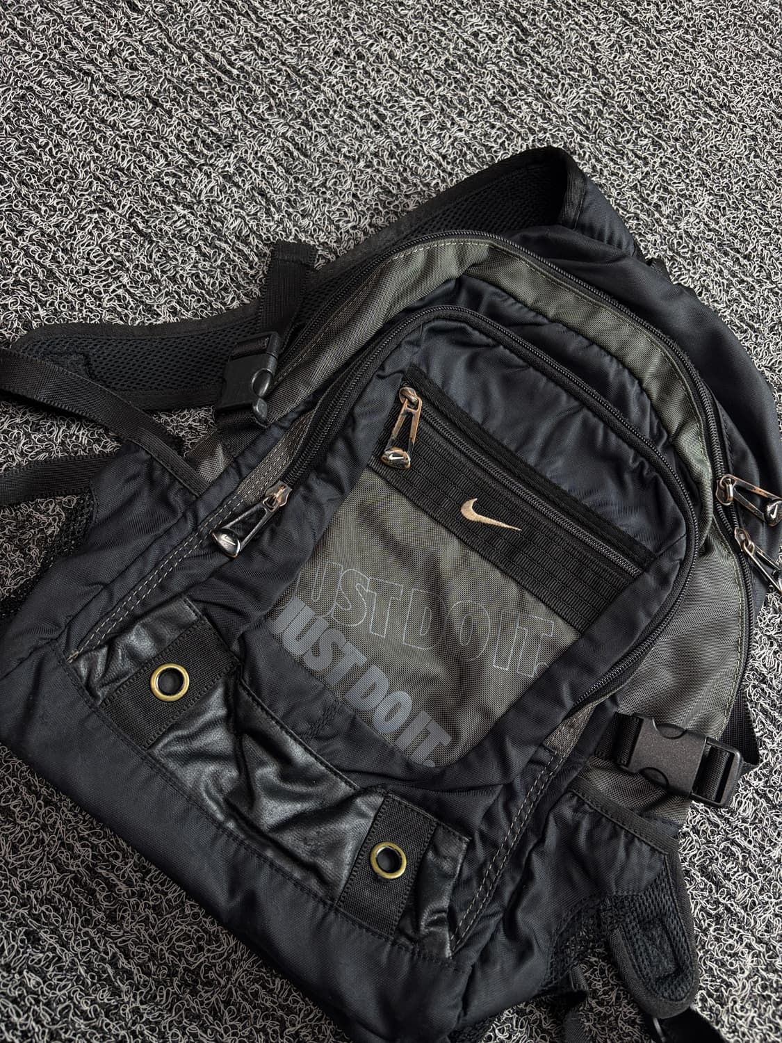 나이키 RPM 빅로고 테크니컬 백팩 블랙 4142 상품이미지3