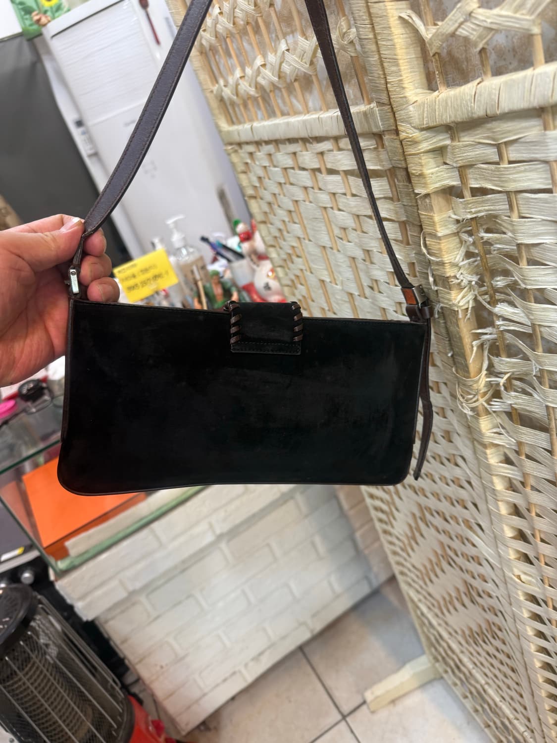 정품 페레가모 스웨이드 숄더백 팝니다 상품이미지3