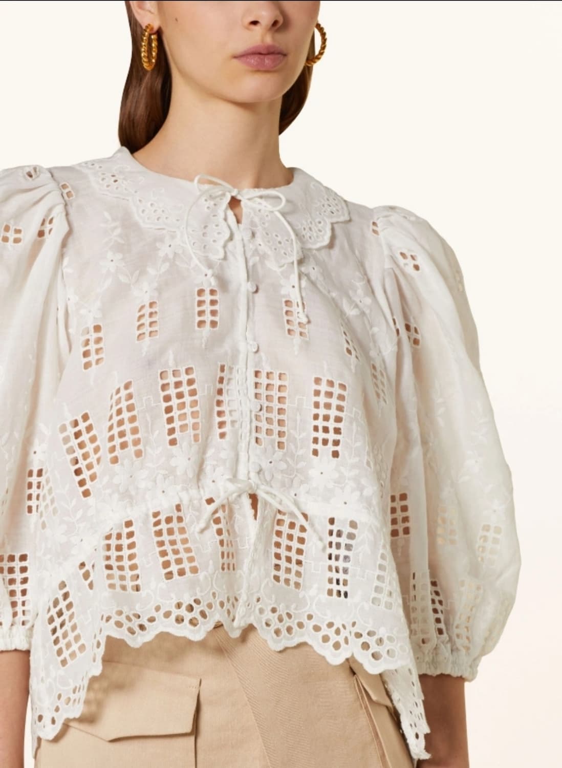 마쥬 오픈워크 자수 블라우스 상품이미지2