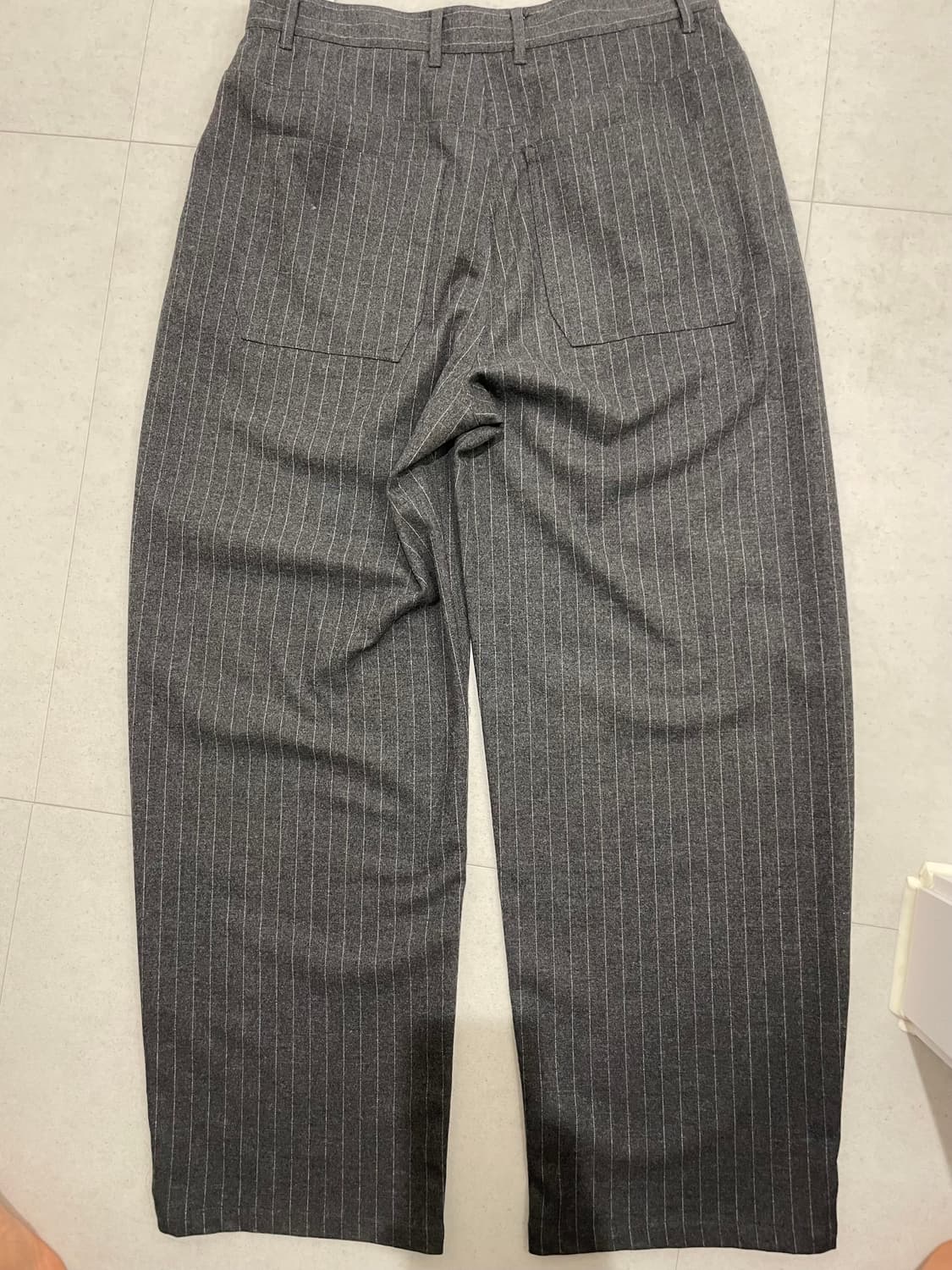 상태굿 M 밀로 아카이브 리플렉트 스트라이프 울 팬츠 [차콜] 상품이미지4