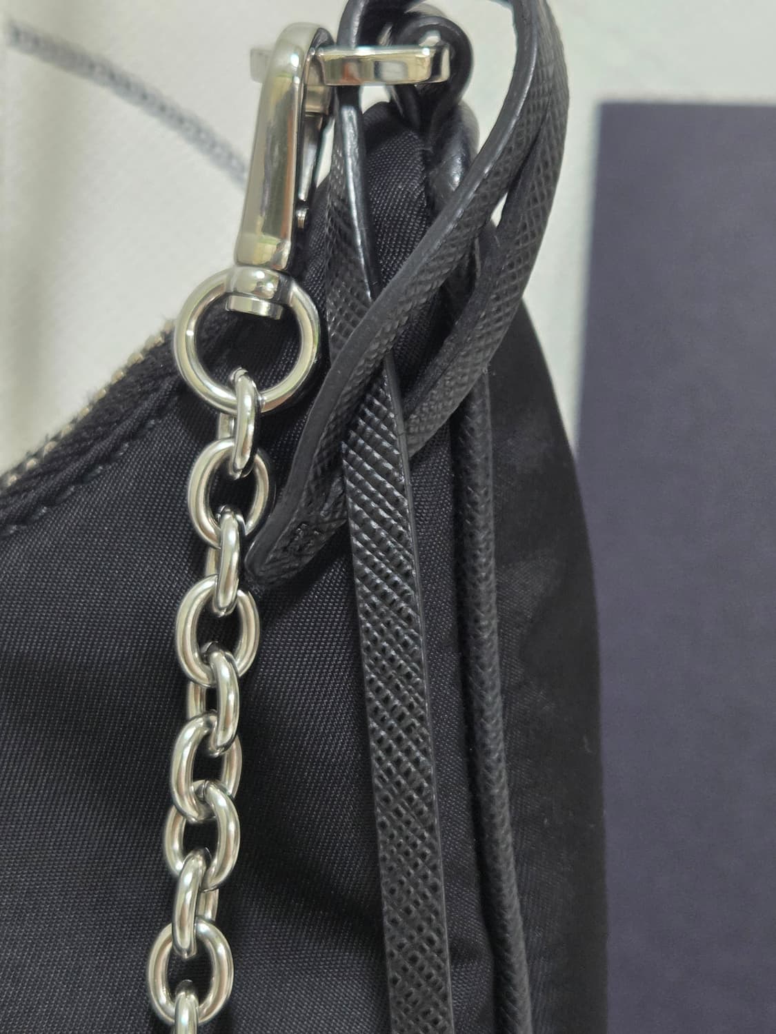 [새상품급] 프라다 리나일론 테수토 은장 체인 호보백  상품이미지5