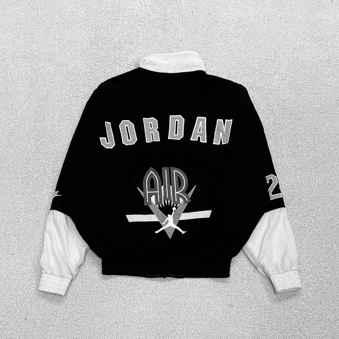 나이키 조던 레거시 플라이트 바람막이 자켓 블랙 화이트 상품이미지1