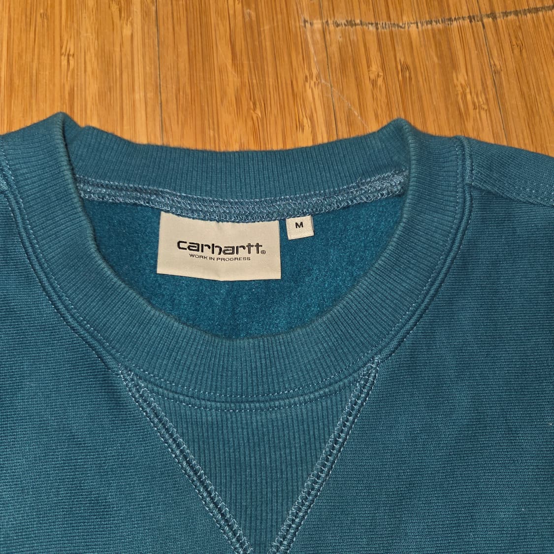 칼하트 스몰로고 맨투맨 스웻셔츠 (실XL)
 상품이미지4