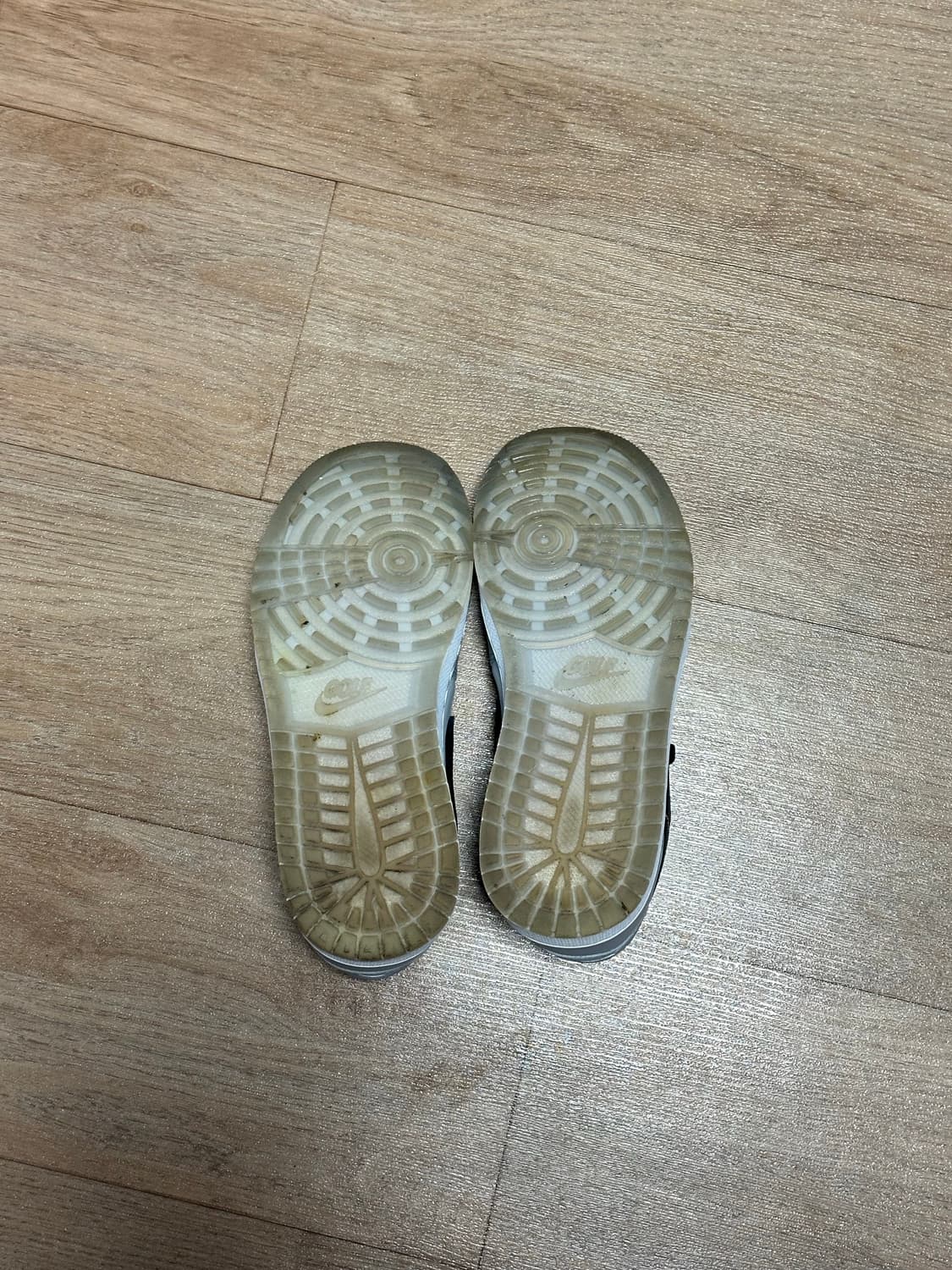 조던 1 로우 골프 울프 그레이 265 상품이미지6