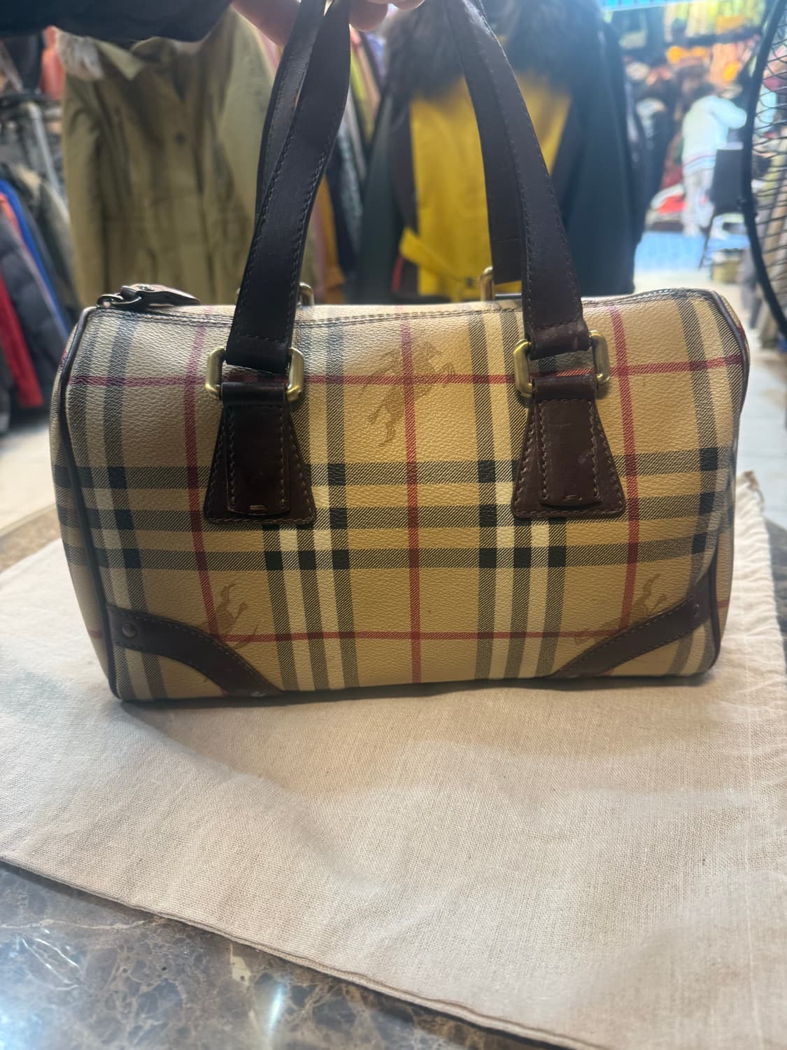 정품 버버리 노바체크 토트백 팝니다 상품이미지3