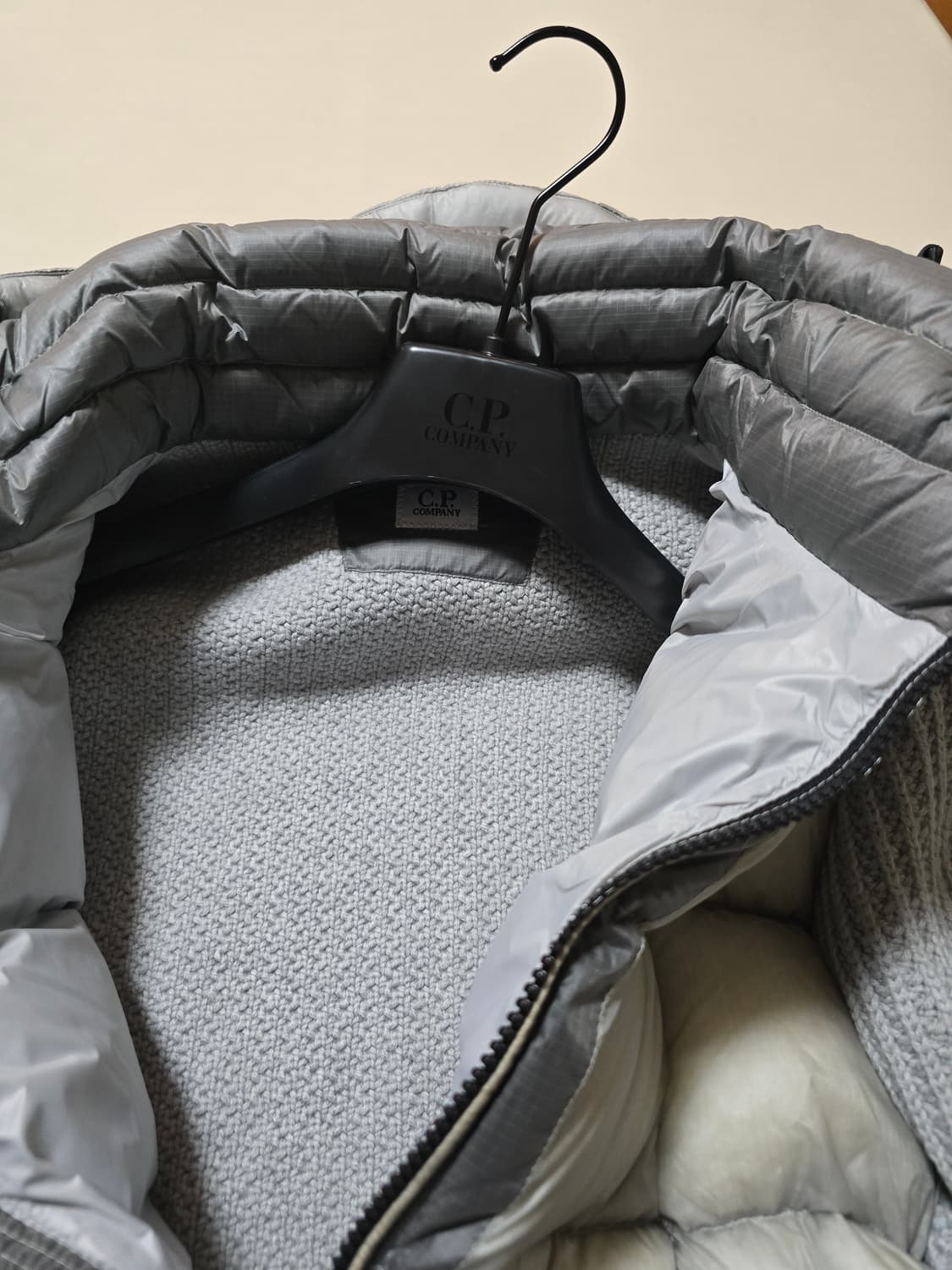 Cp컴퍼니 니트패딩 코익 상품이미지5