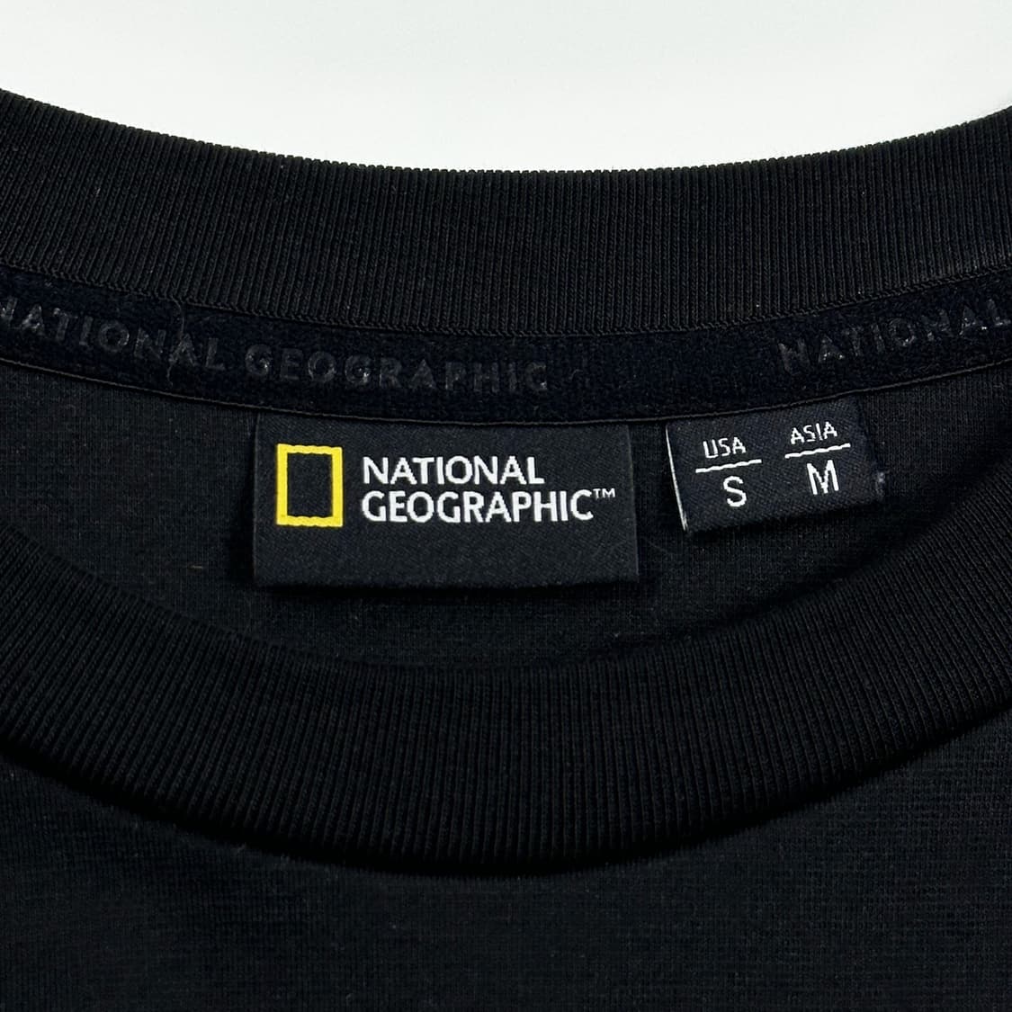내셔널지오그래픽 백로고 블랙 긴팔티셔츠 (M) 상품이미지6