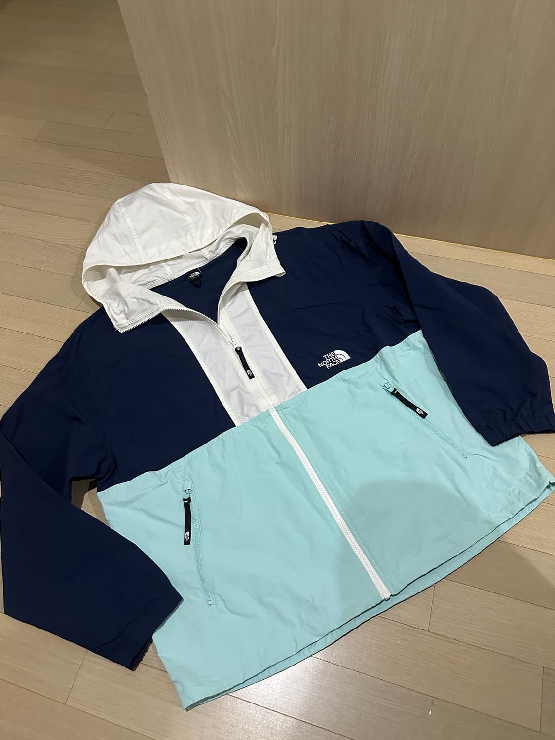 노스페이스 익스플로링 윈드자켓 바람막이 110(2XL) 상품이미지1