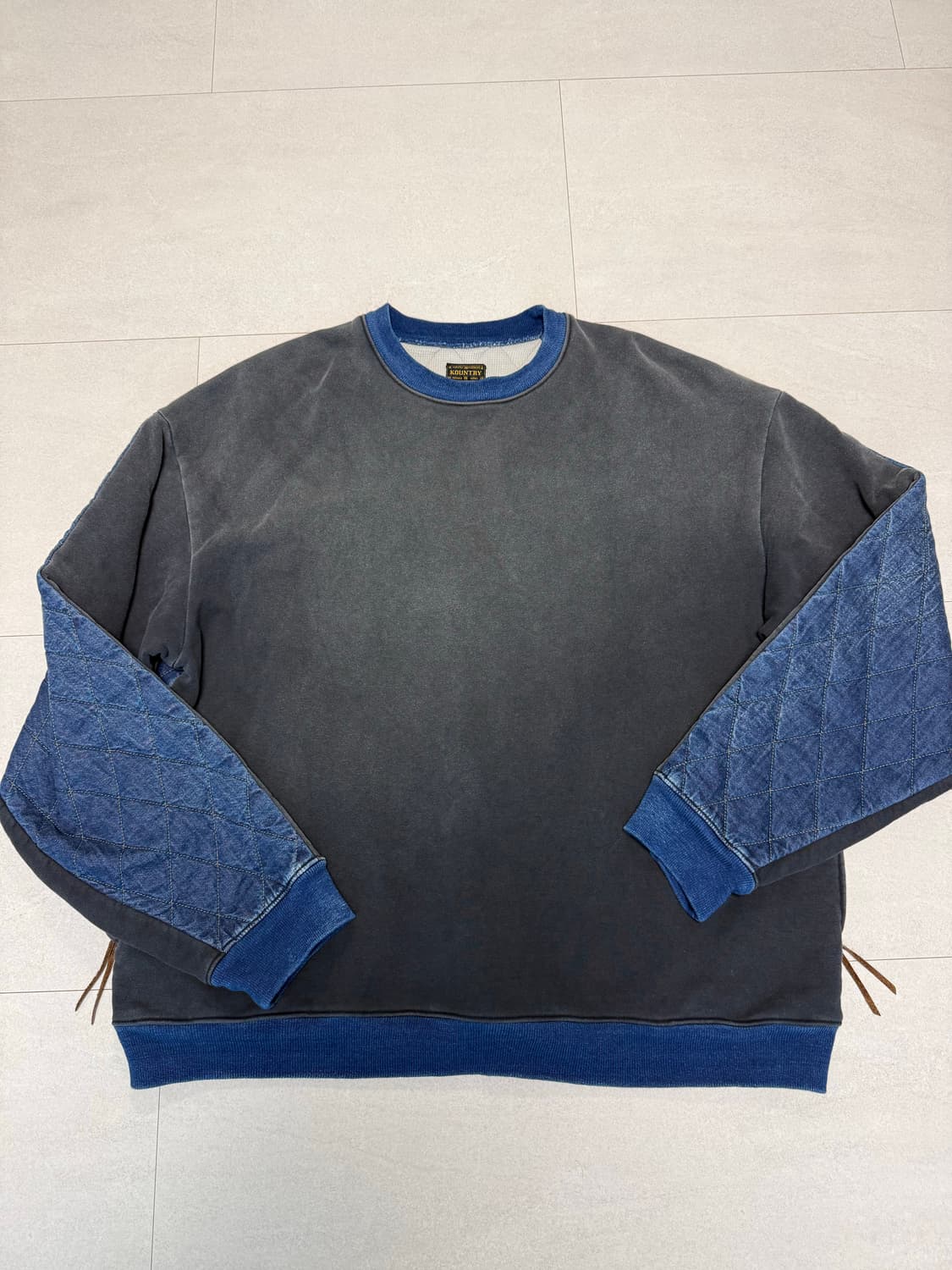 캐피탈 플리스 X 데님 퀼팅 투톤 빅 스웨트셔츠 인디고 3사이즈 5회미만 상품이미지1
