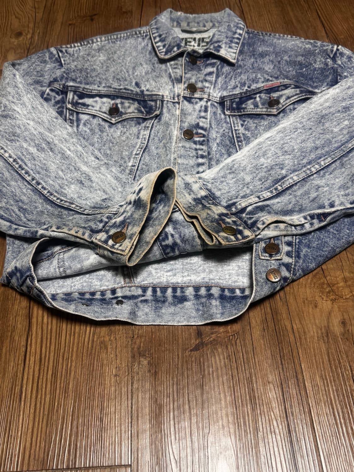 [L] 제우스 빈티지 스톤 워싱 데님 청 자켓 상품이미지4