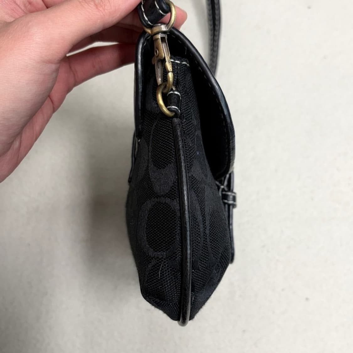 COACH 빈티지 시그니처 블랙 호보 숄더백 상품이미지4