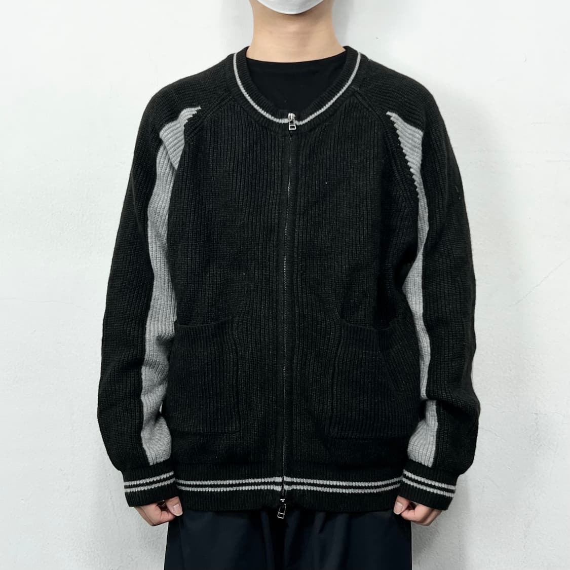 비바스튜디오 니트 집업 가디건 블랙 상품이미지2