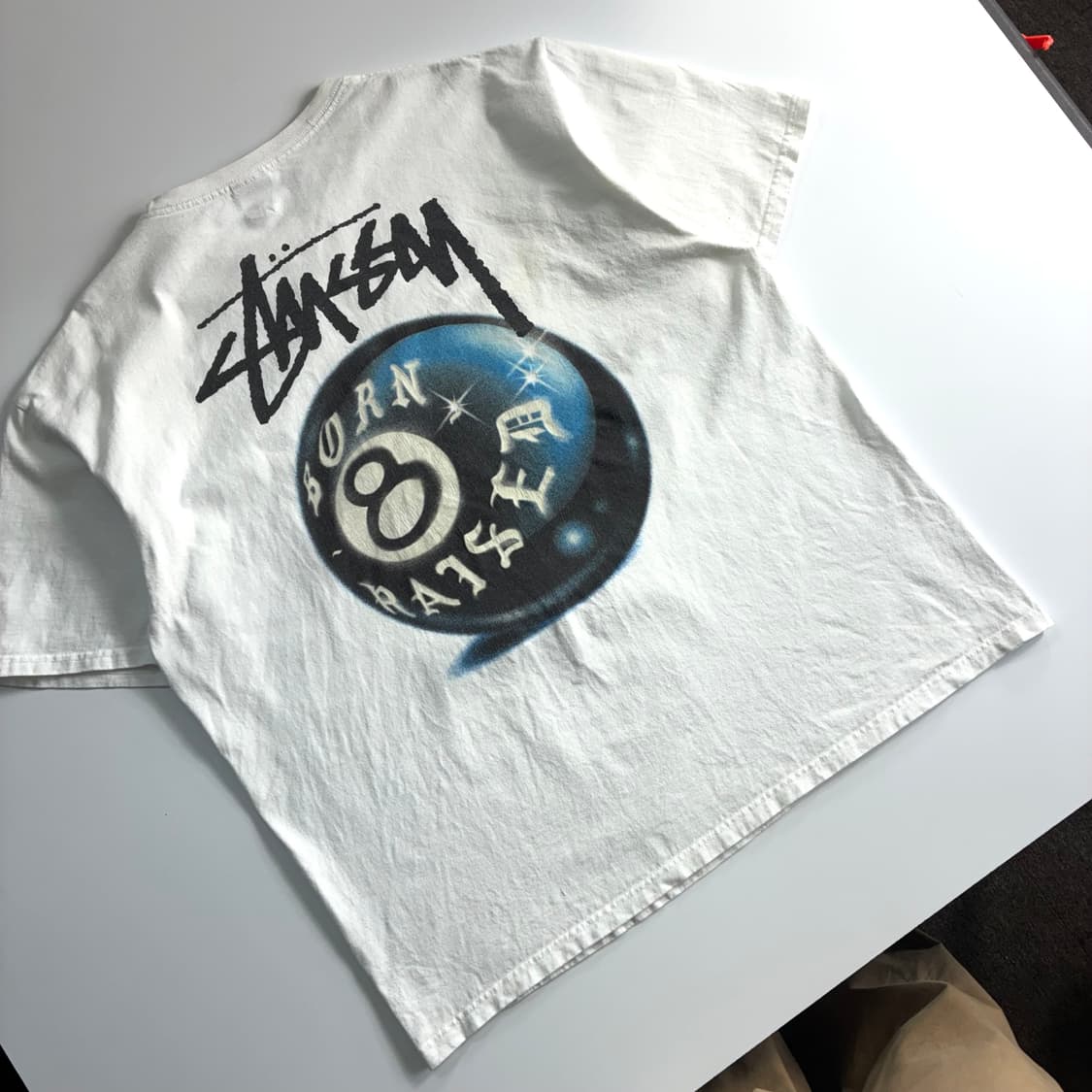 Stussy  스투시x본앤레이즈드 8ball 화이트 반팔 티셔츠  상품이미지2