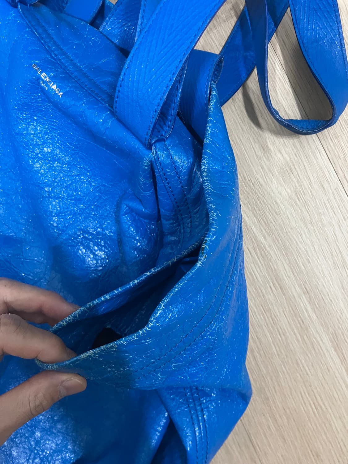 [free] 발렌시아가 17fw 이케아 블루 가죽 토트백 상품이미지8