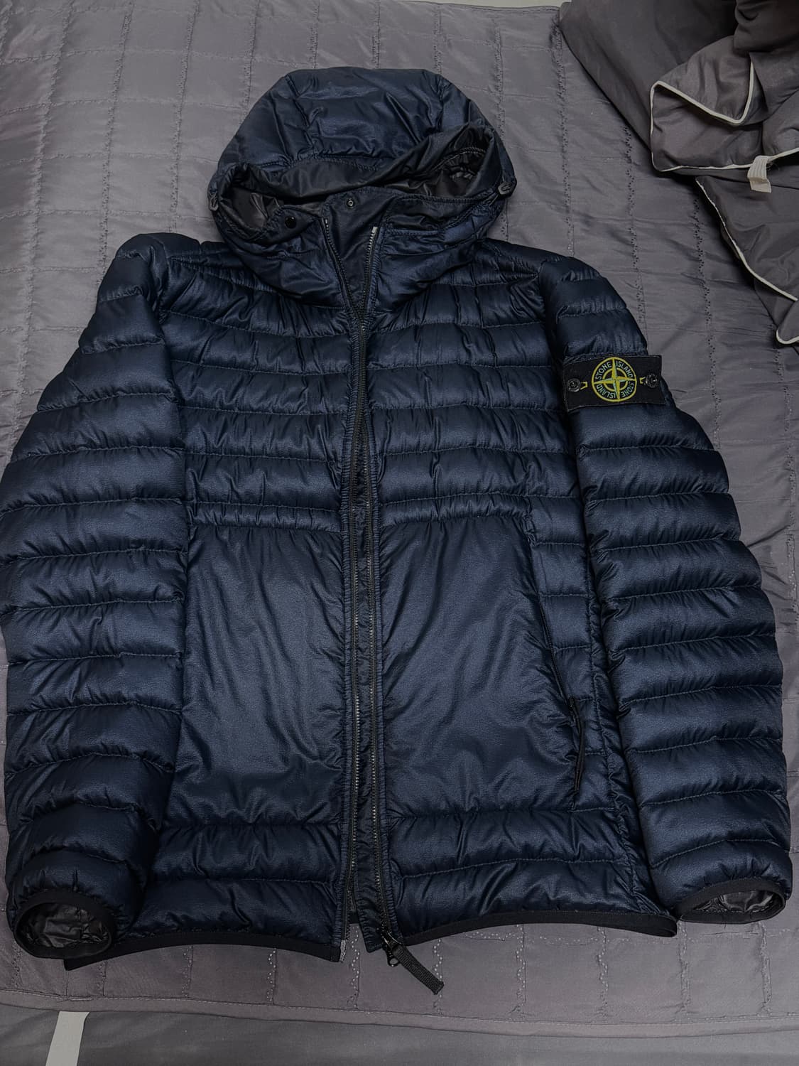 스톤 아일랜드 나일론 립스탑 경량 패딩 상품이미지1