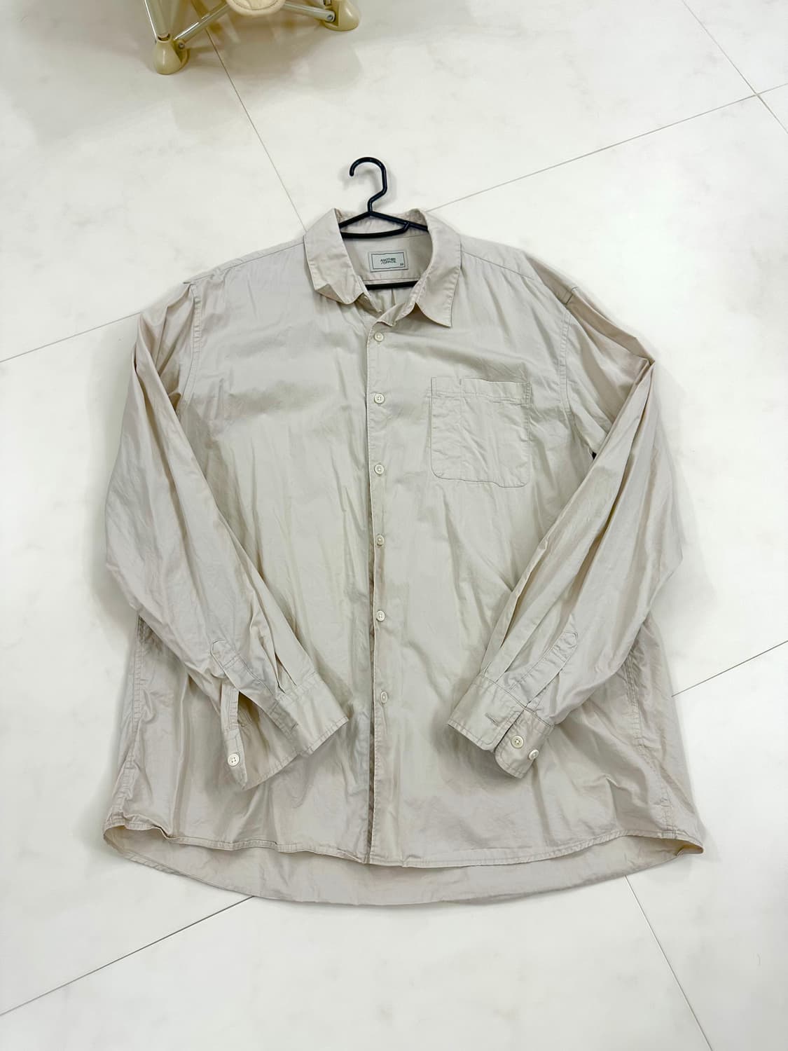 어나더오피스 다운타운 셔츠 아몬드 밀크 (3) 상품이미지3