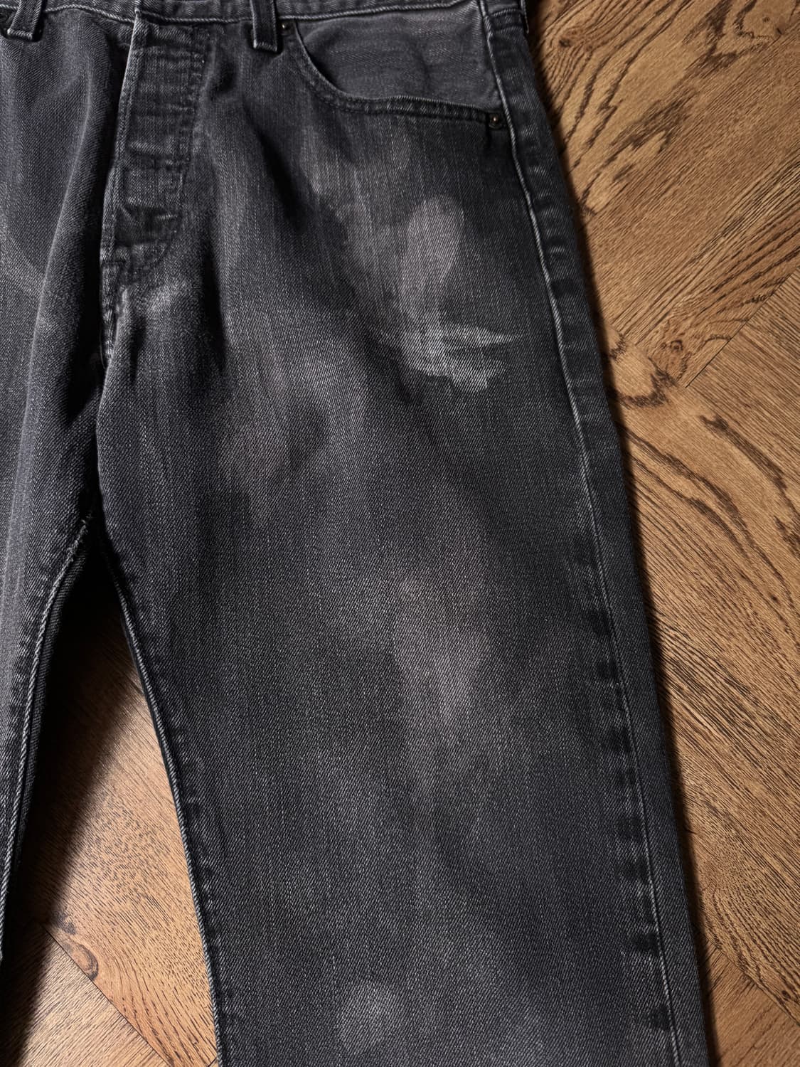 [34]리바이스 501 블리치드 스트레이트핏 흑청 데님 팬츠 상품이미지5