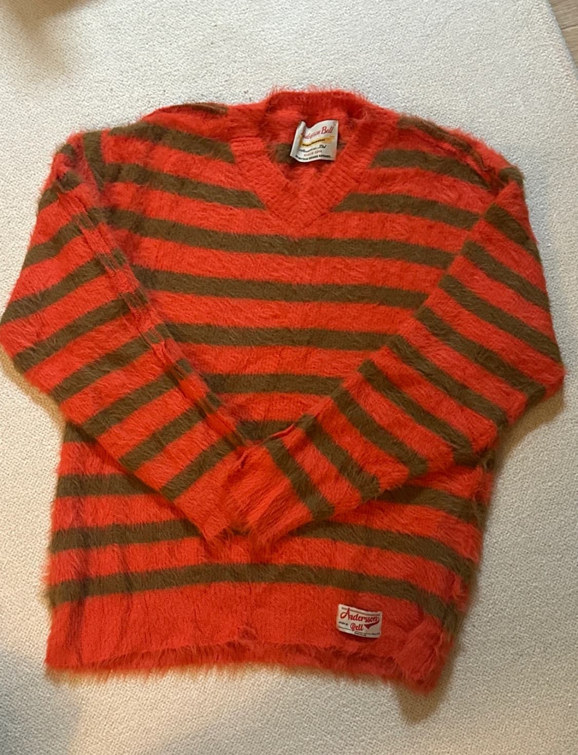 앤더슨벨 브이넥 스트라이프 모헤어 니트 상품이미지1