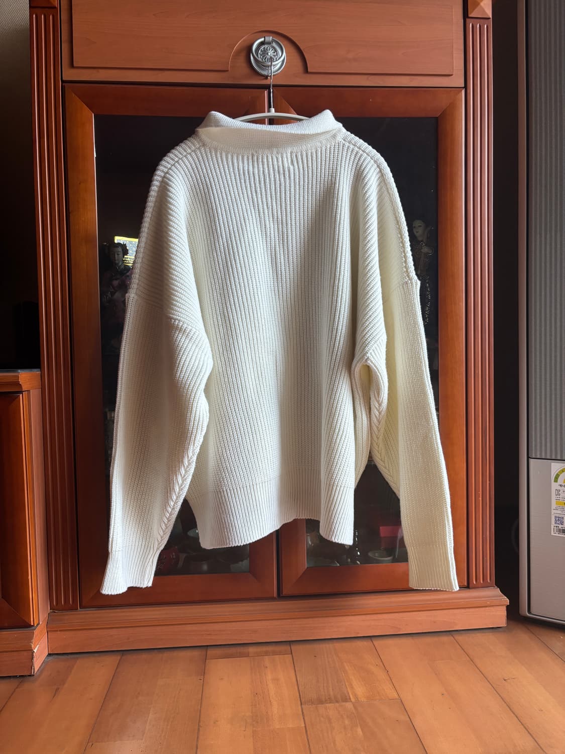 테네르 화이트 카라 니트 상품이미지2