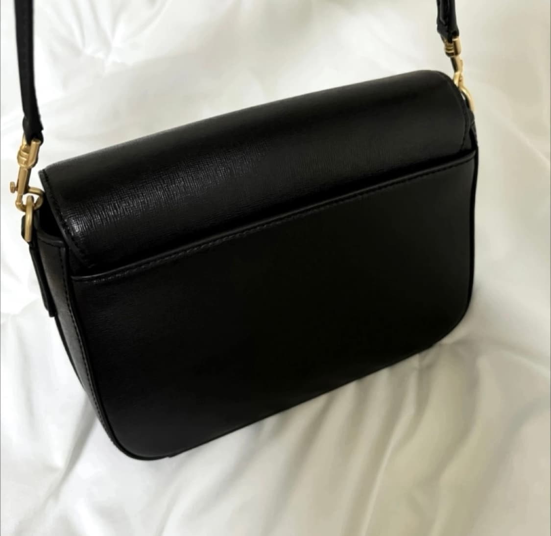 토리버치 사피아노가죽 숄더백 상품이미지5