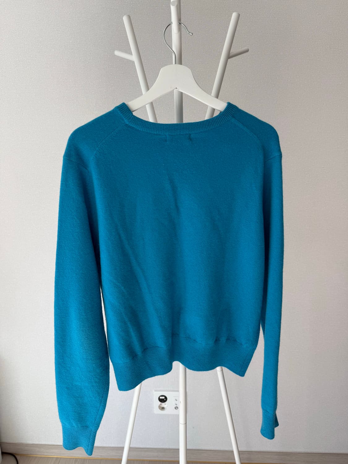 파사드패턴 캐시미어 라운드니트 오션블루 m사이즈 상품이미지3