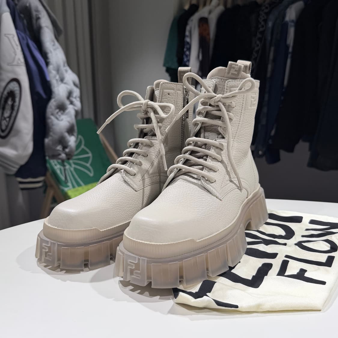 (A+/7) / 펜디 포스 컴뱃 워커 부츠 레더 가죽 아이보리 상품이미지7