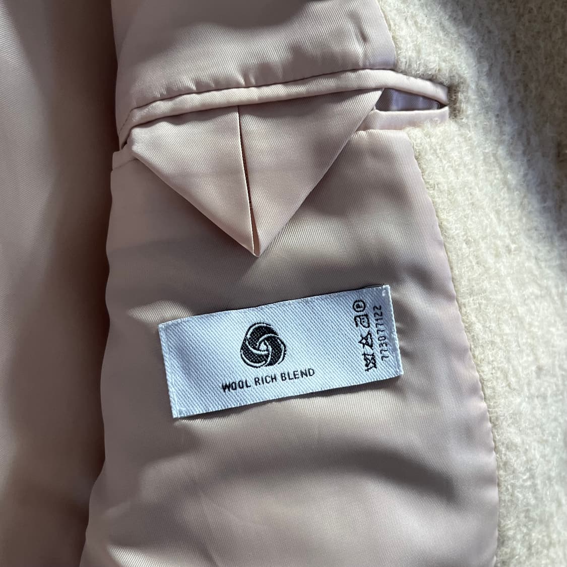 던스트 지수 부클 코트 (버터) S 상품이미지6