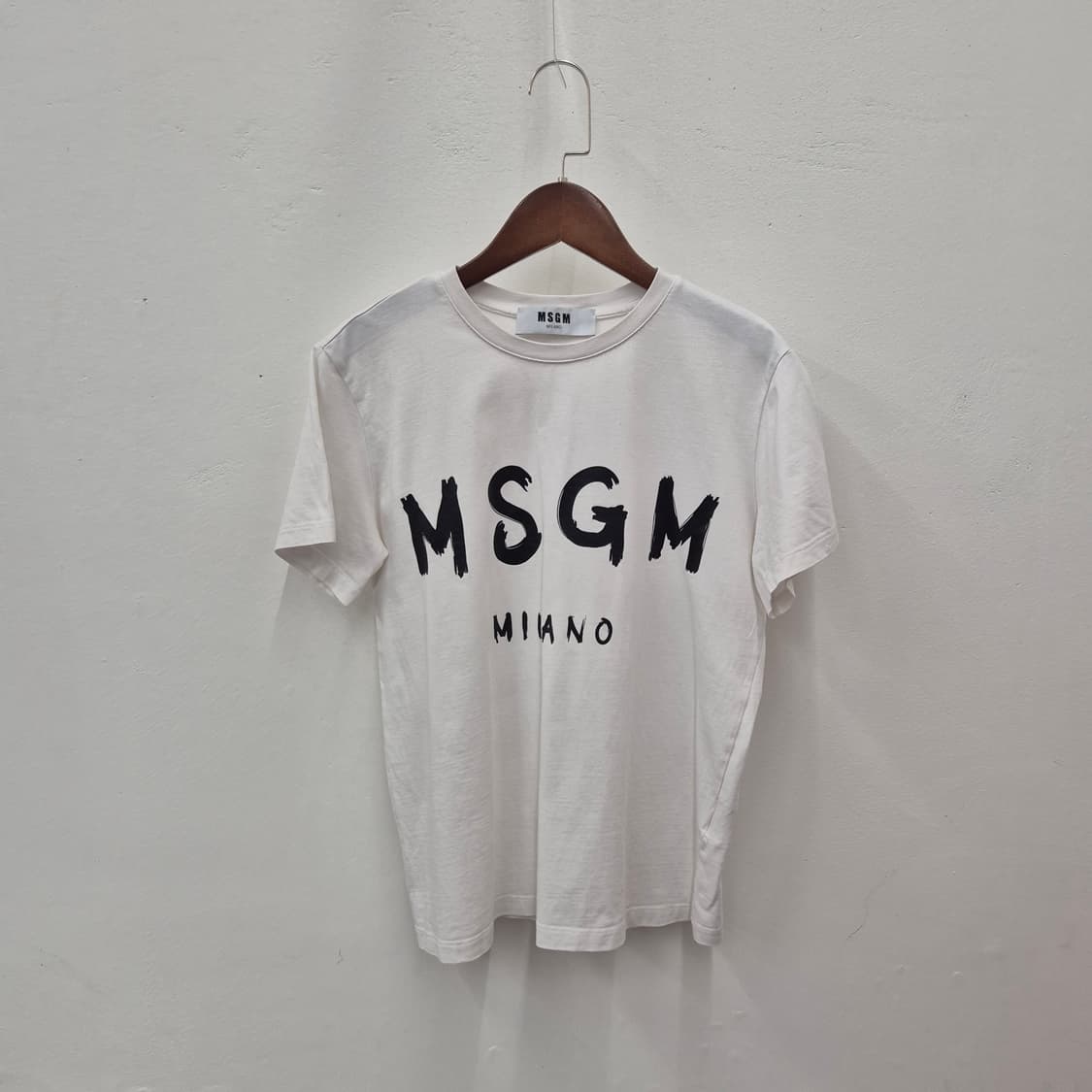 MSGM 밀라노 브러쉬드 로고 반팔티 XS 상품이미지1
