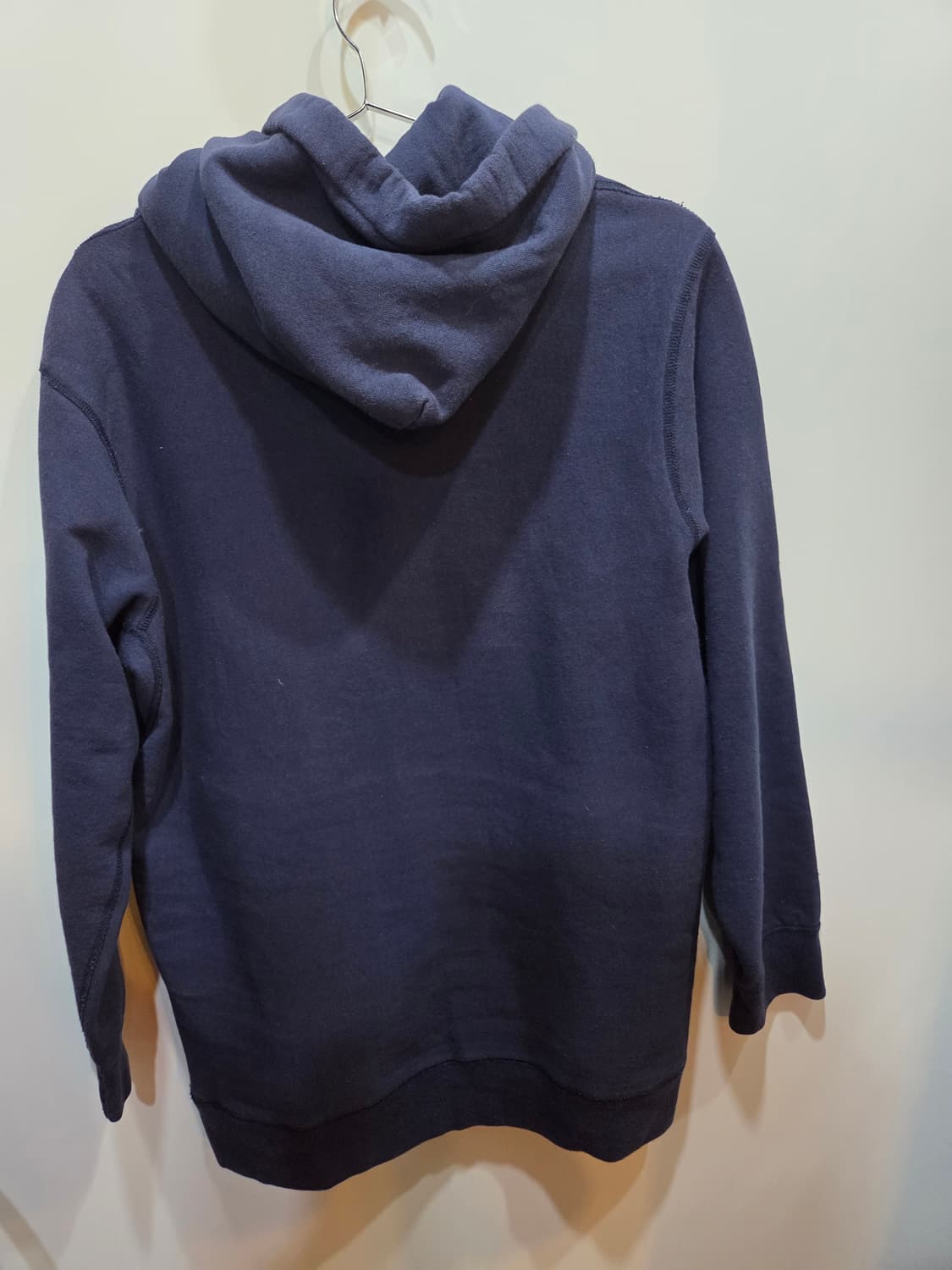 언디피티드 네이비 남성 후드티 상품이미지2
