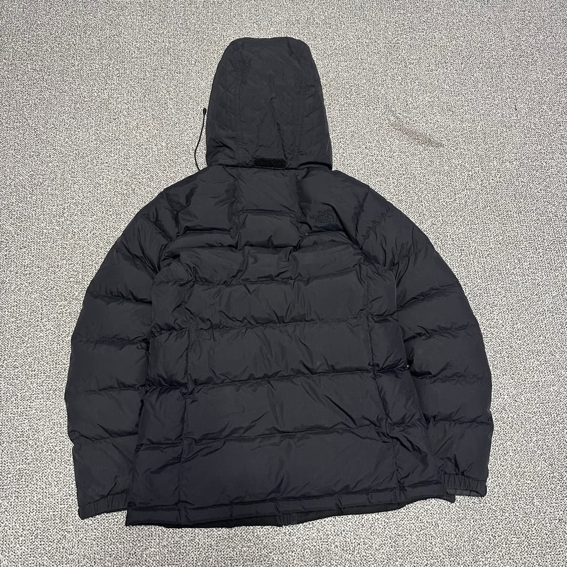 노스페이스 블랙 후드 패딩 상품이미지3