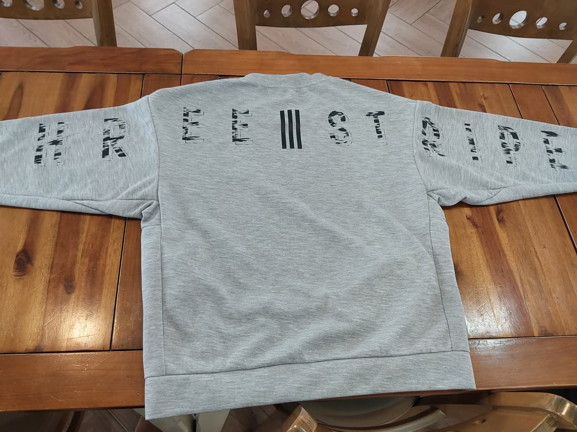 아디다스 폴리 그레이 맨투맨  H&M 차콜 오버사이즈 스웻셔츠  상품이미지5