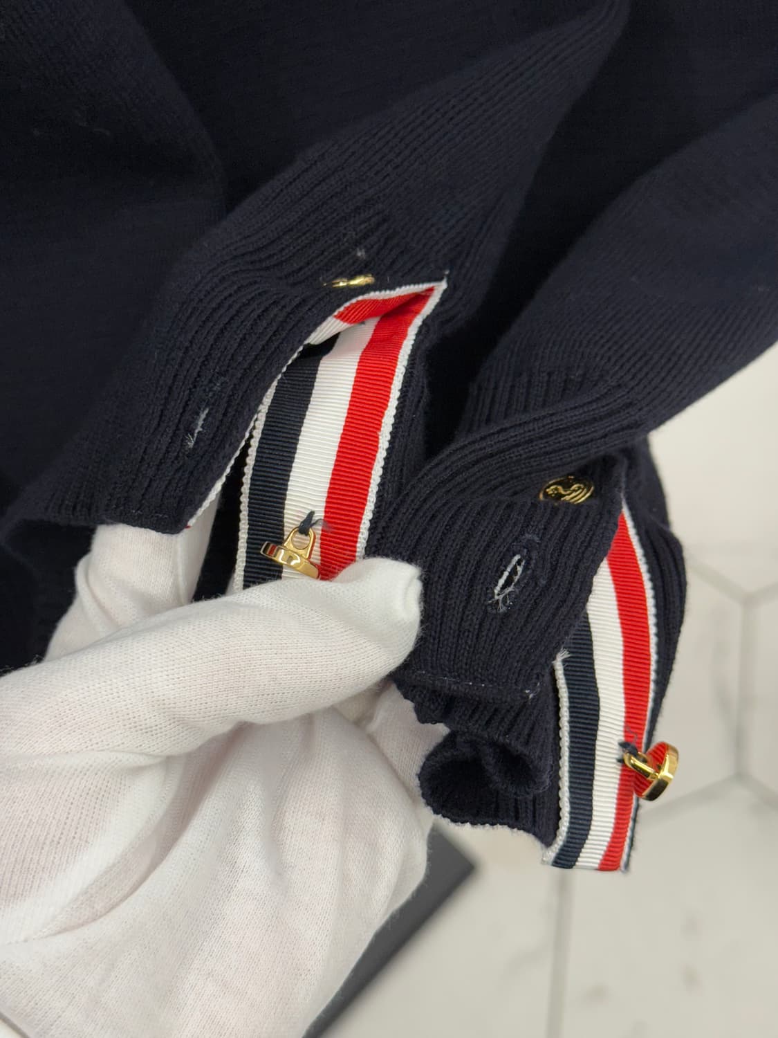 [3] 톰브라운 사선완장 밀라노스티치 니트 상품이미지5