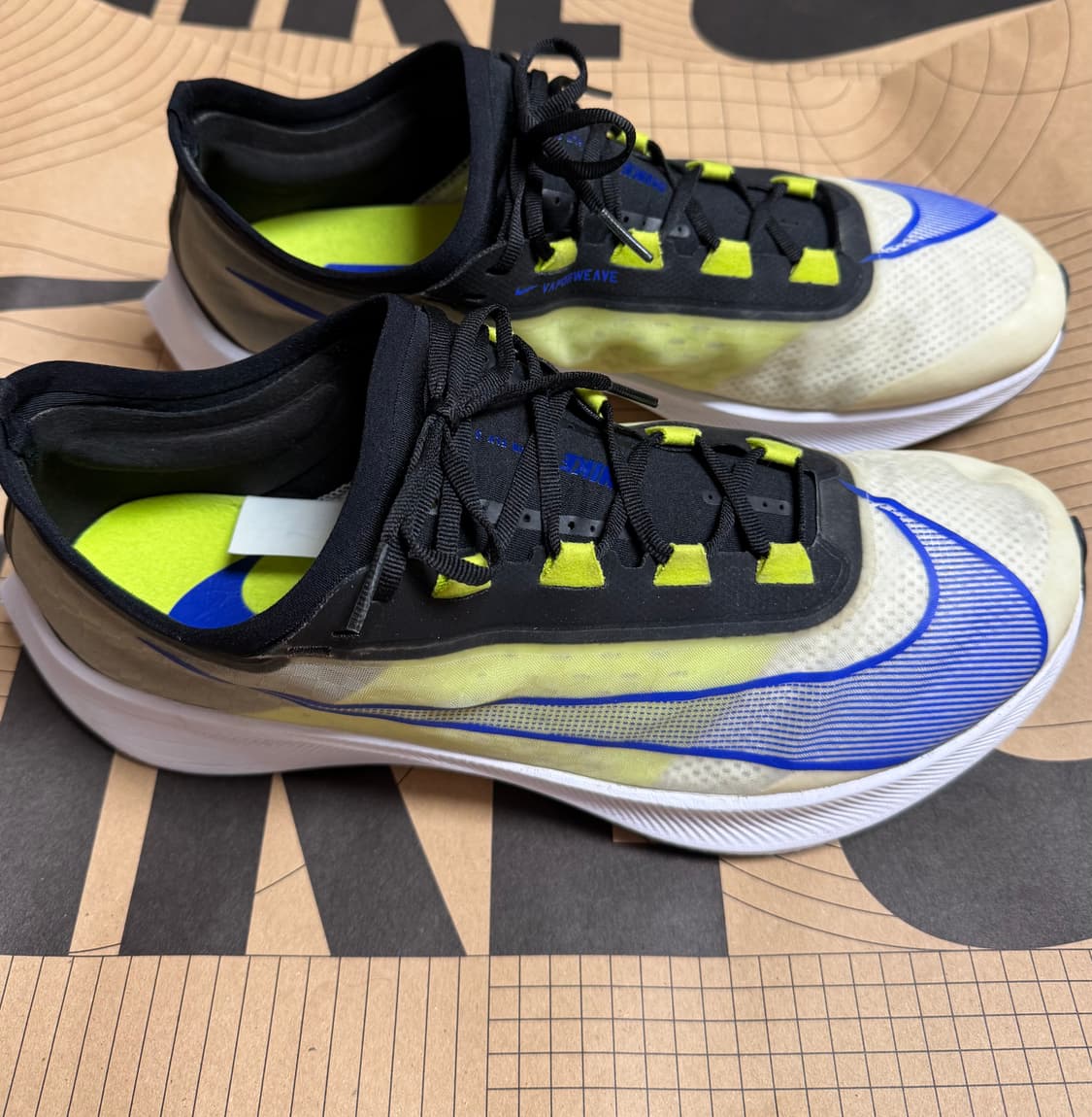 나이키 줌플라이3 런닝화 290 중고 상품이미지1