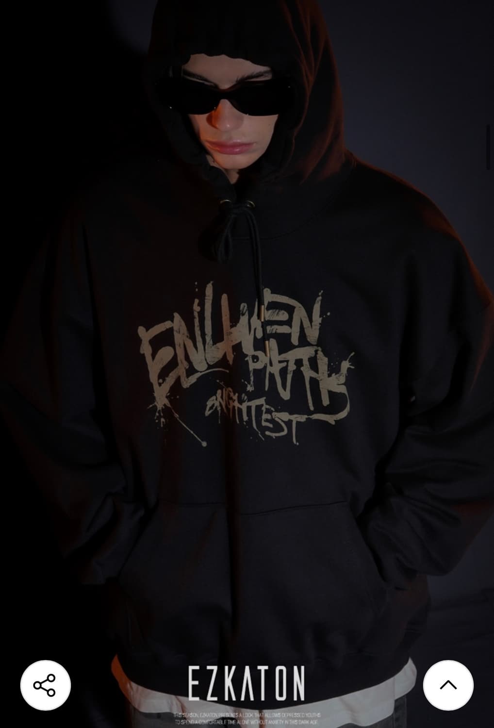 에즈카톤 패스 페인팅 헤비코튼 후드 블랙 KMHD6831 상품이미지1