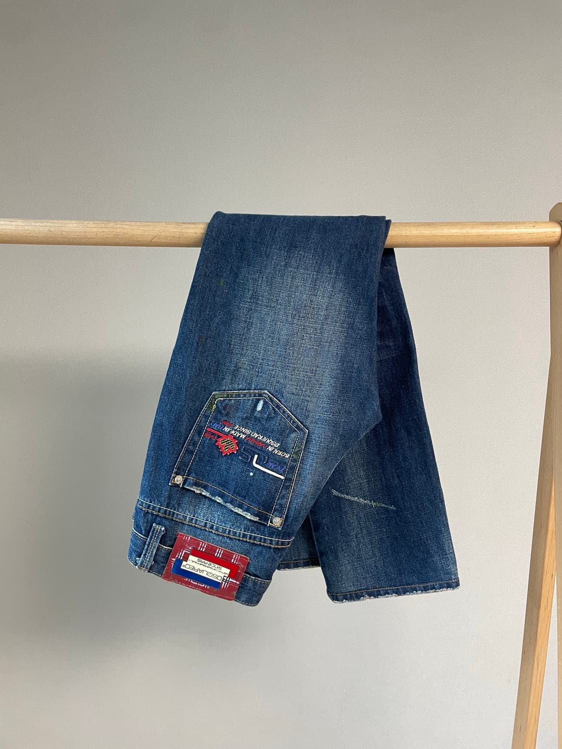 디스퀘어드 페인팅 데님 팬츠 상품이미지1